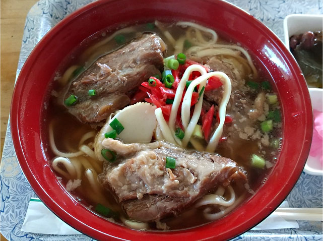 国頭村、奥やんばる食堂の軟骨ソーキそばの画像